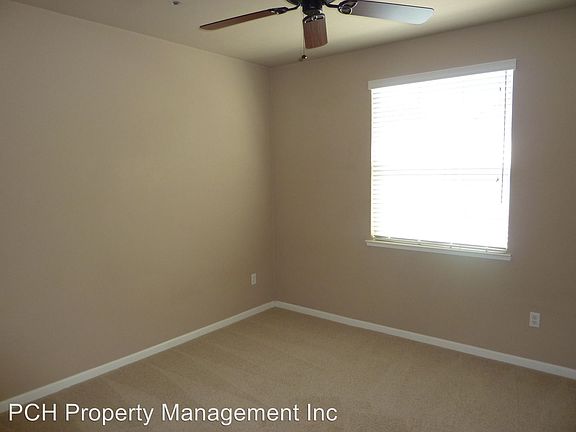 5th image of 940 Sierra View Cir Unit 1