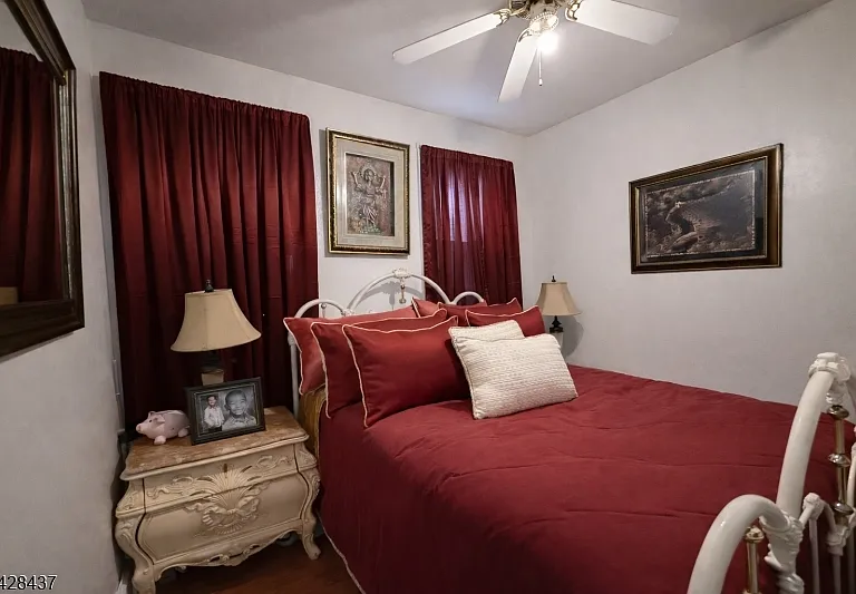 19 Burgess Pl — Photo 16