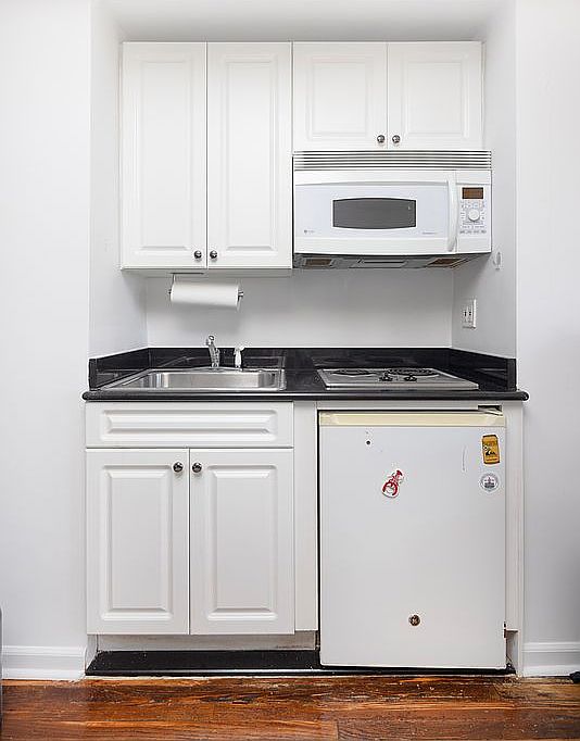 2nd image of 45 Tudor City Pl APT 1403