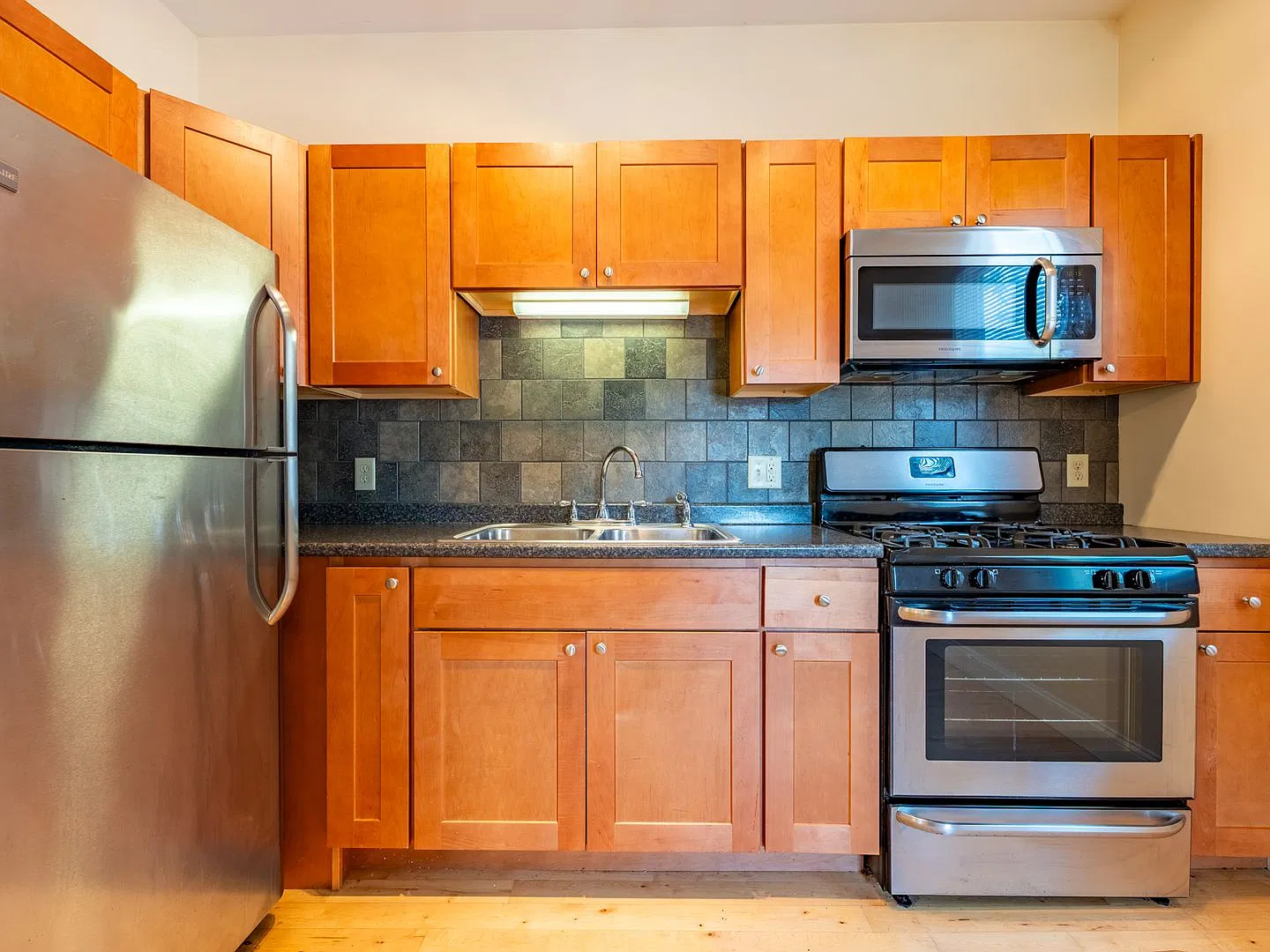 137 Park St — Photo 4