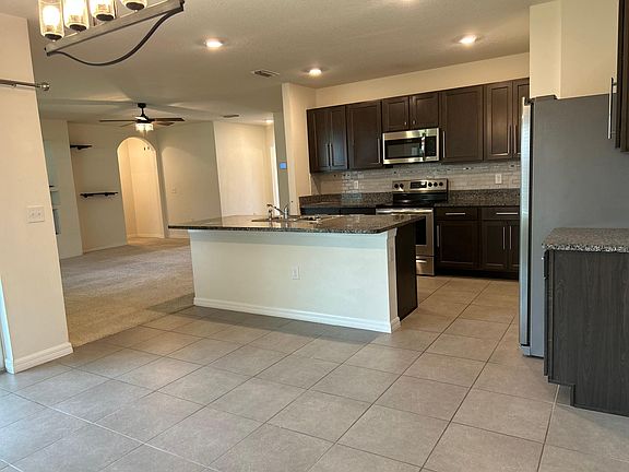 2nd image of 4965 NE 14th Pl