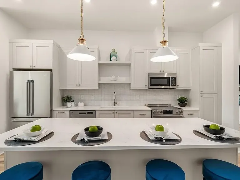 1237 Memorial Dr SE #102 — Photo 11