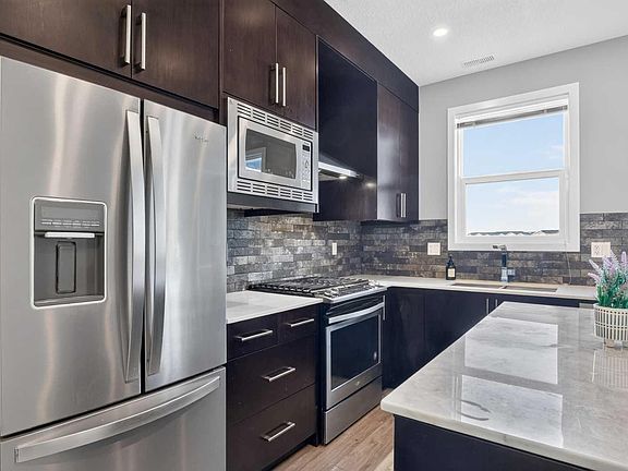 5th image of 315 Redstone Blvd NE #203