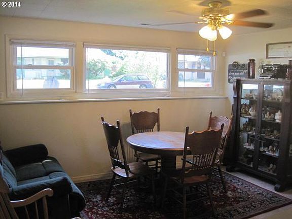 3rd image of 9245 SE Regents Dr