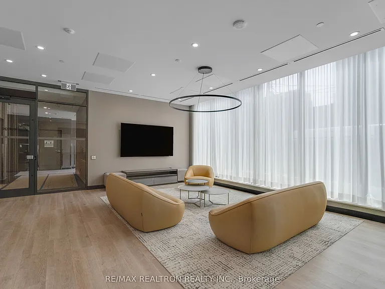 664 Spadina Ave #205 — Photo 19