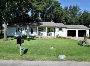 810 McFarland St, Pilot Point, TX 76258