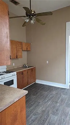 2 bed, 1.0 bath, 750 sqft, $1,000 — Photo 2