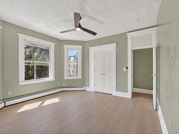 5th image of 129 Harrishof St #1R