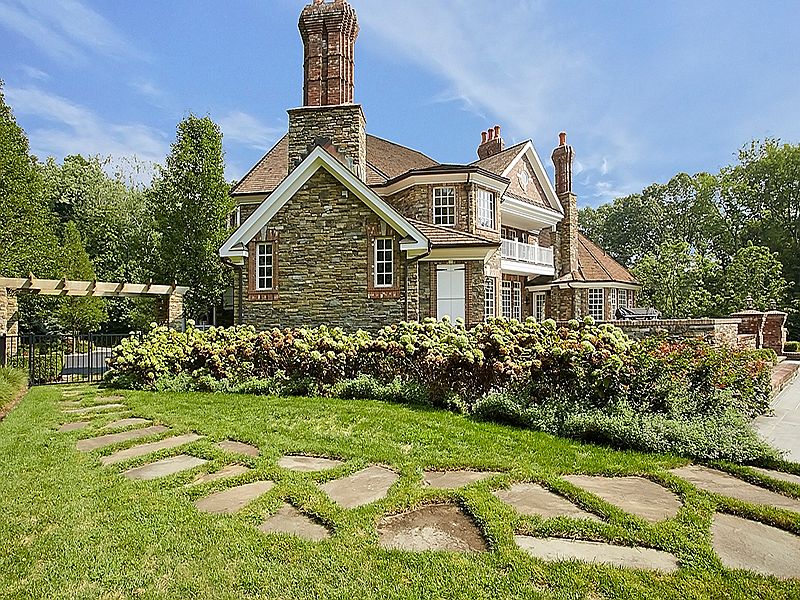 340_woodlands_road_MLS_HID820905_ROOMbackyard