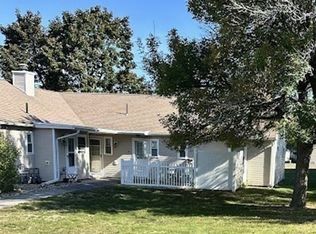 103 Collins St, Chicopee, MA 01022