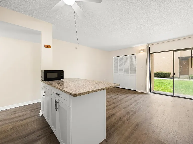 5820 N Church Ave #135 — Photo 2