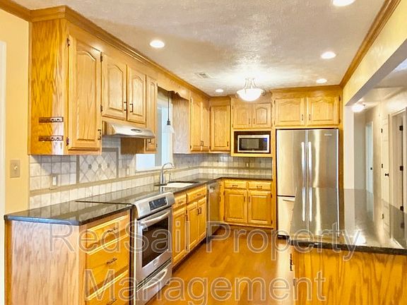 4th image of 203 Greenland Dr