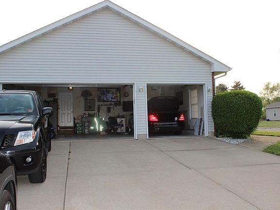 3rd image of 6509 Julianna Ave