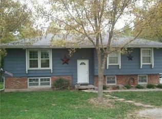 700 Hickory St, Richmond, MO 64085