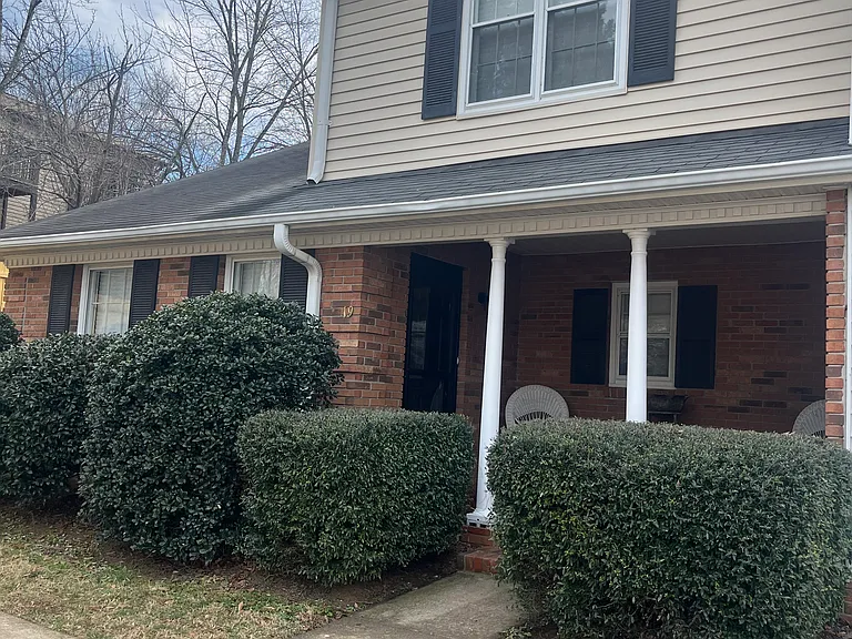 19 Somersett Dr — Photo 1