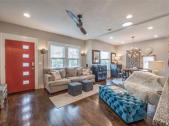 2nd image of 3836 Calmont Ave