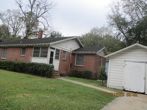 4th image of 3103 College St