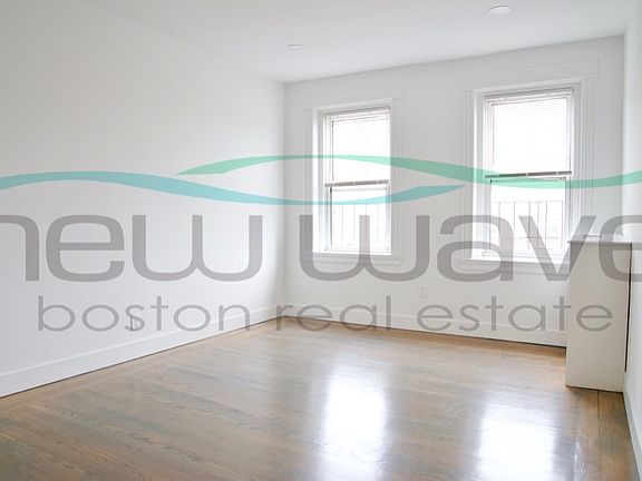 4th image of 19 Queensberry St APT 5