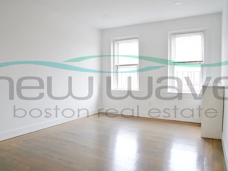 19 Queensberry St #5 — Photo 4
