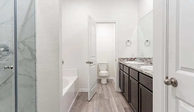 1331 Treeta Trl — Photo 8