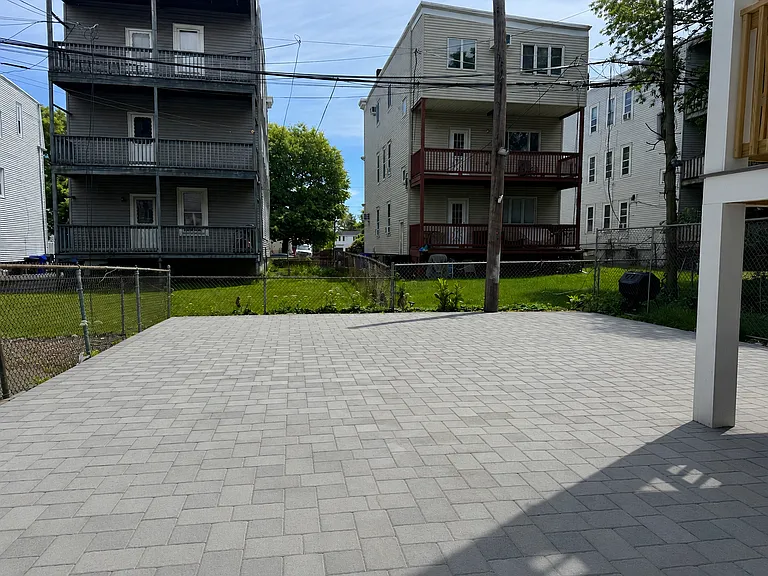 531 Bennington St #1 — Photo 7
