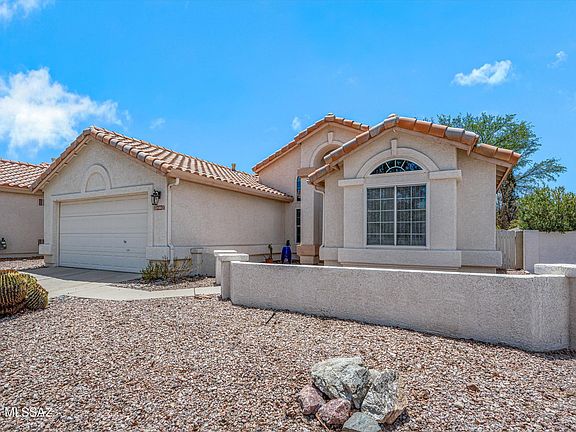 3rd image of 2101 N Bitter Cherry Dr