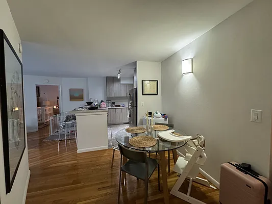 Rented by AZ REALTY NYC LLC | media 4