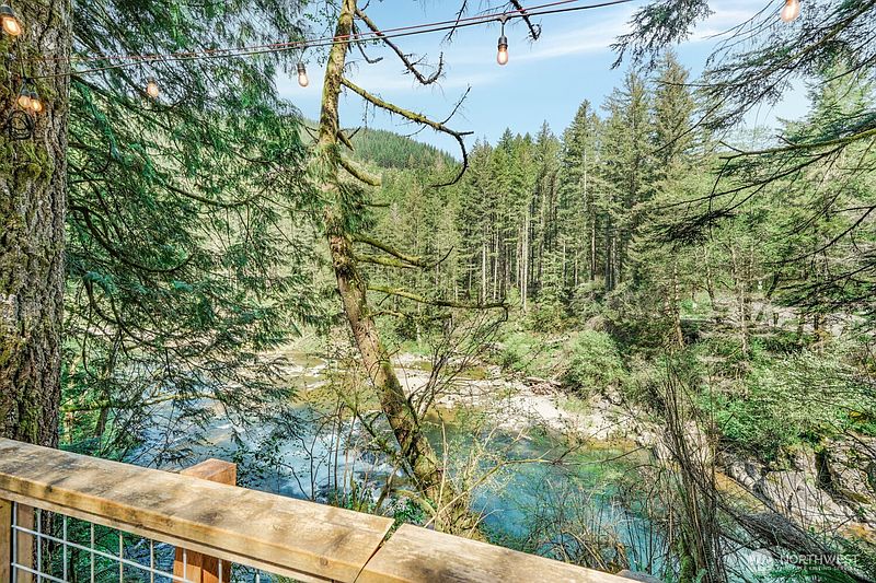 3rd image of 17361 Washougal River Road