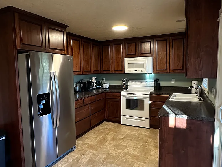 2130 Main St — Photo 2