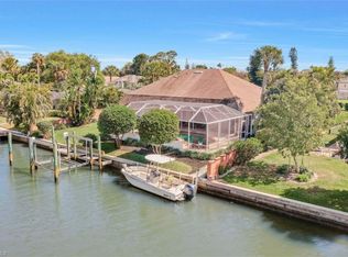 481 Bayside Ave, Naples, FL 34108