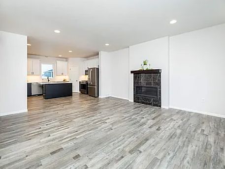 3rd image of 1036 50th Ave W