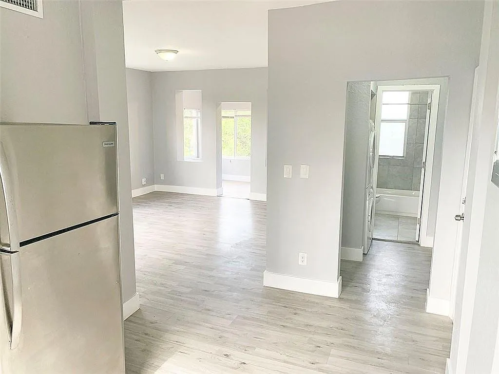 1 bed, 1.0 bath, 6133 sqft, $1,749 — Photo 3