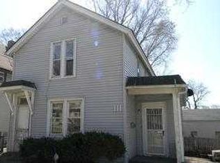 111 Cherry St, Elgin, IL 60120