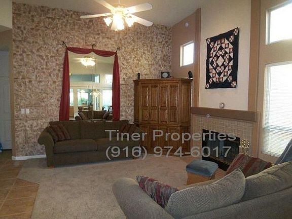 5th image of 2821 Catalina Dr