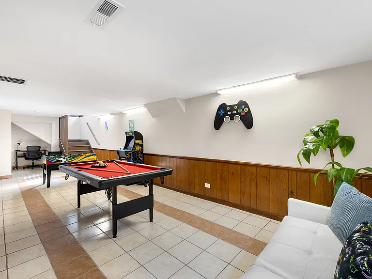 119 W Green Meadows Blvd — Photo 16