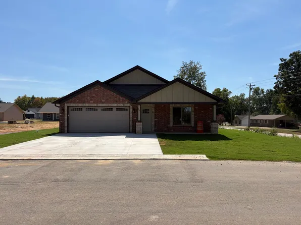 100 Blue Star Ln, Poplar Bluff, MO 63901