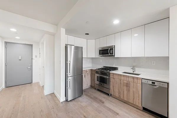 Rented by Compass | media 7