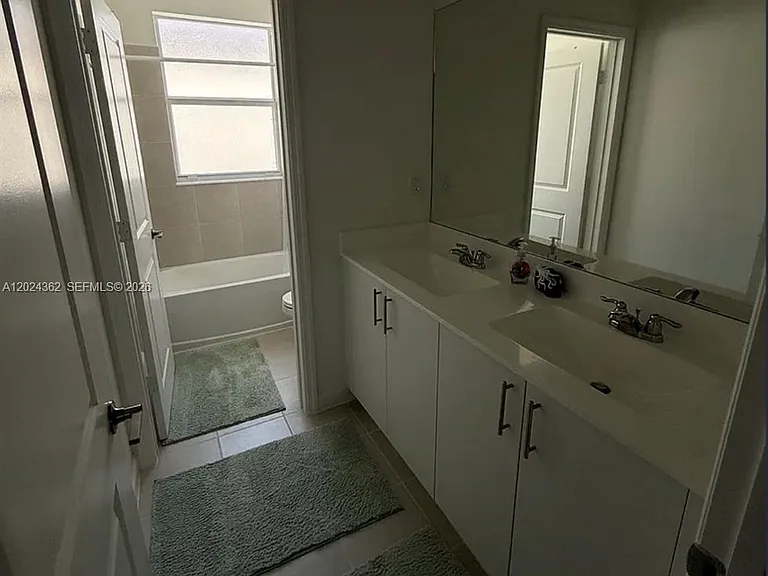 2584 SE 25th Ave — Photo 34