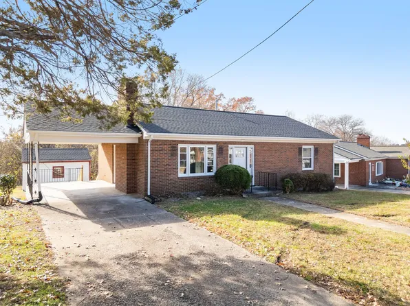 117 Pineview Dr, Danville, VA 24540