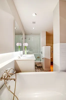 Rented by Compass | media 7