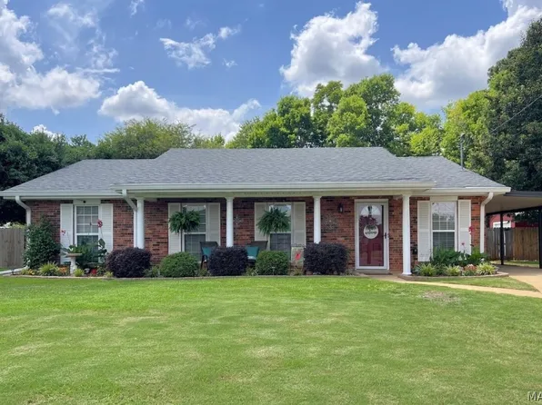 109 E Teri Ct, Prattville, AL 36066