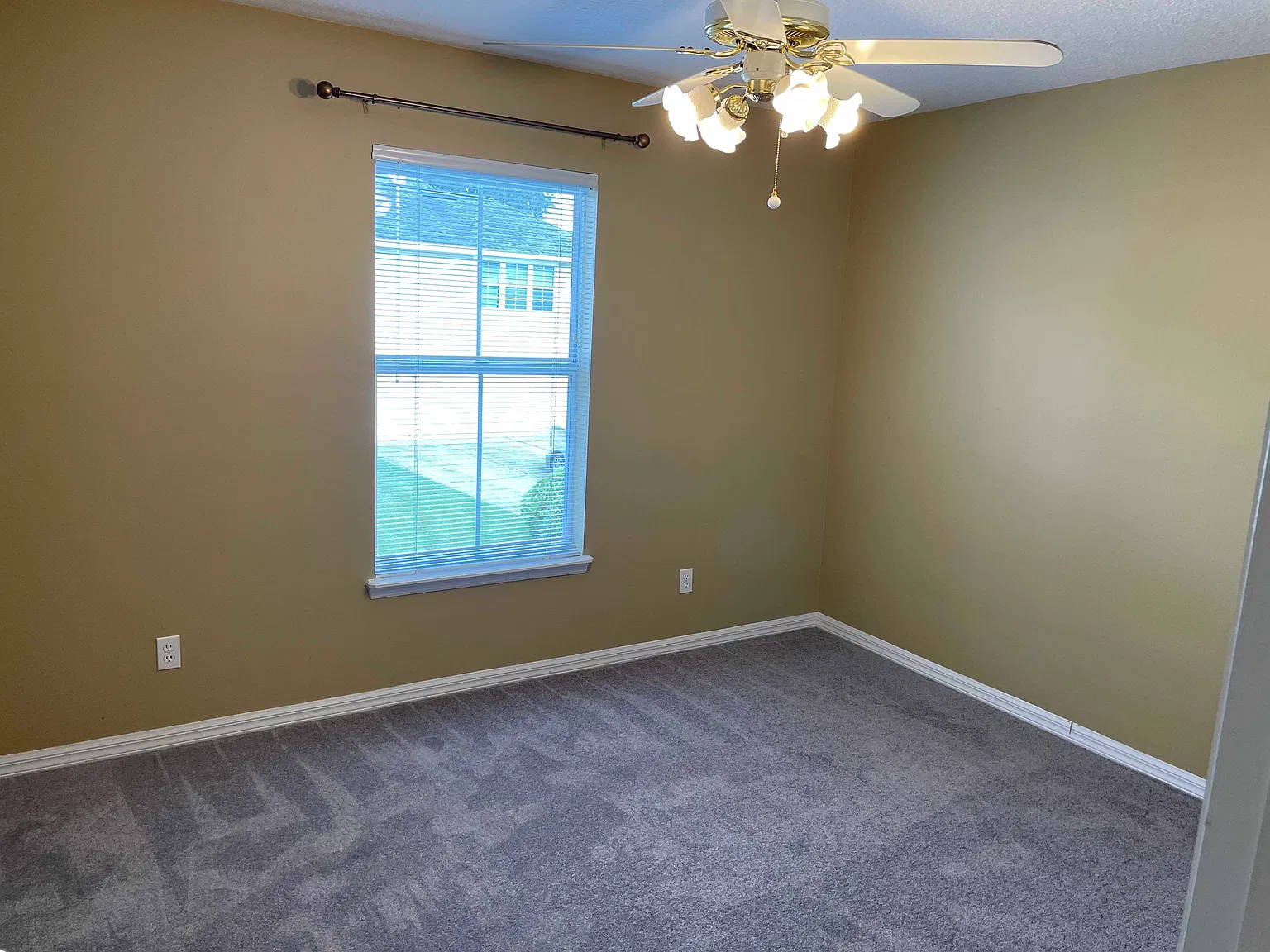 1 bed, 760 sqft, $1,700 — Photo 4