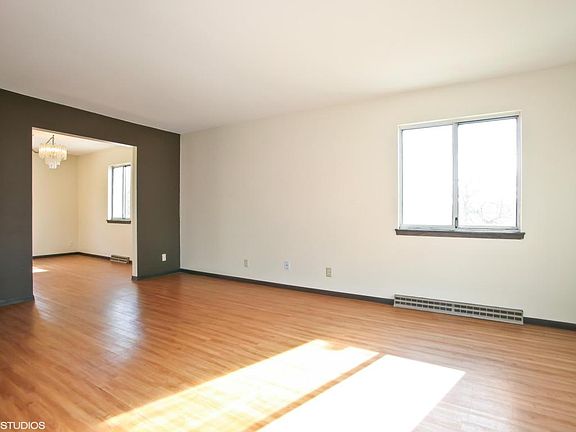 4th image of W151N11476 Potomac Cir