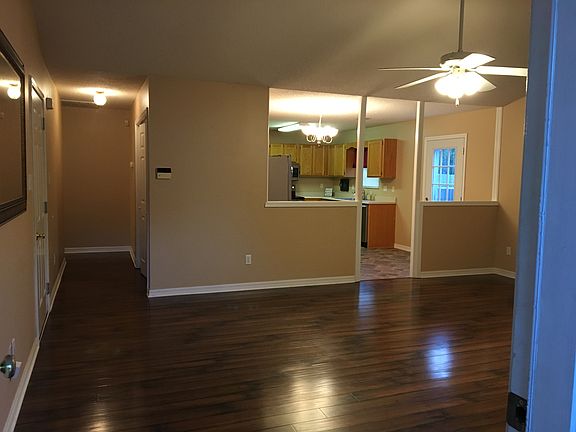 4th image of 2943 Pembroke Pl