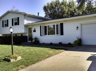 2113 Sumac Dr, Champaign, IL 61821