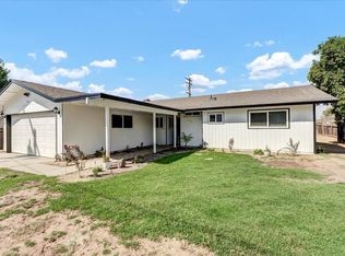 1121 N West St, Visalia, CA 93291