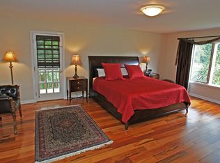 13 Mountain View Dr, Andover, NJ 07821