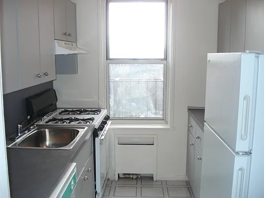 Rented by Showcase Realty | media 3