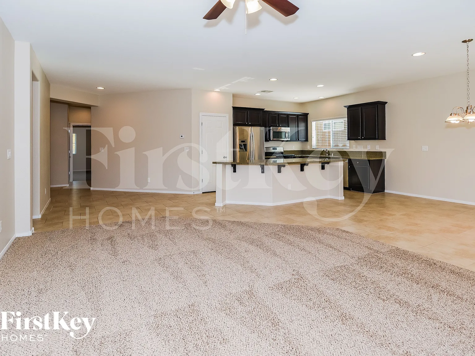 3 bed, 2.0 bath, 1739 sqft, $2,540 — Photo 3