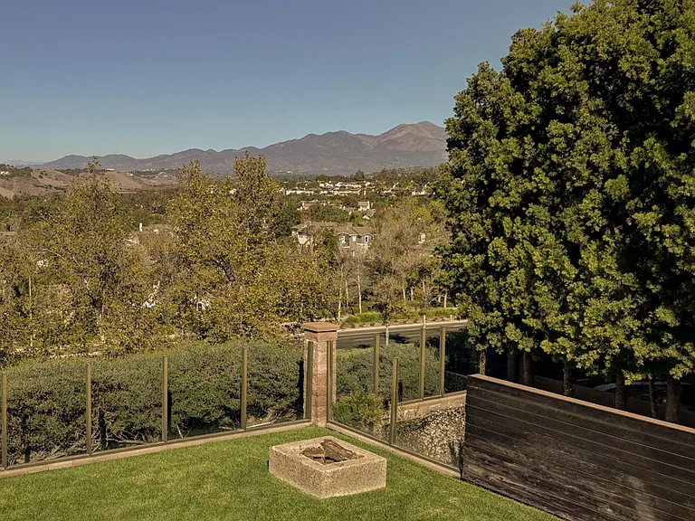 1 Chimney Ln — Photo 21